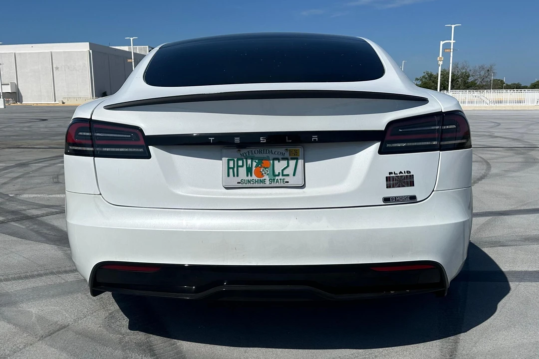 2023 Tesla Model S Plaid - Image 5 of 31