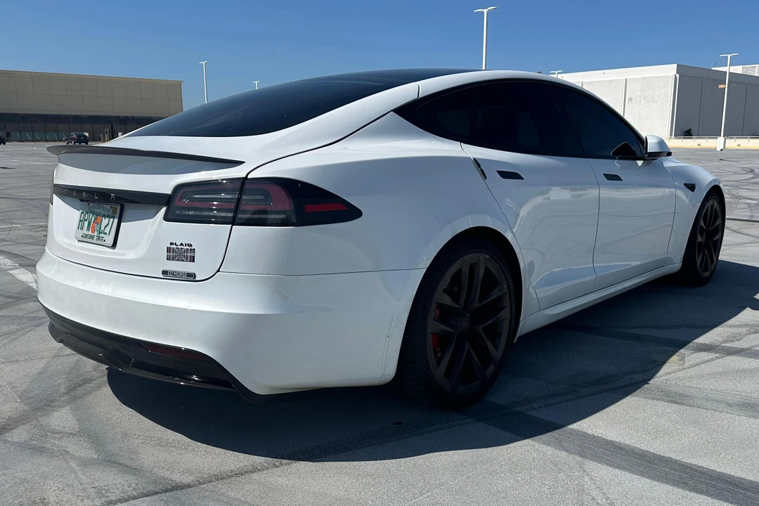 2023 Tesla Model S Plaid - Image 4 of 31