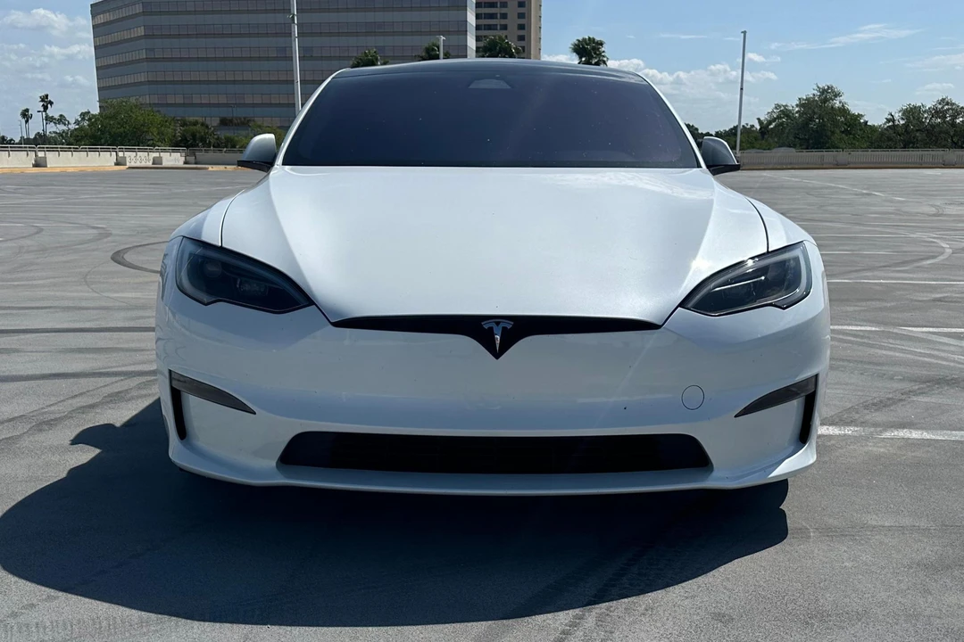 2023 Tesla Model S Plaid - Image 2 of 31