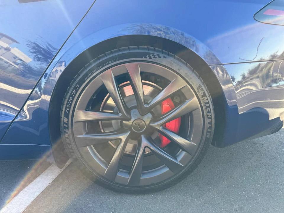 2023 Tesla Model S Plaid - Image 26 of 31