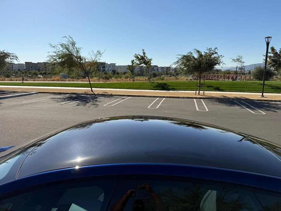 2023 Tesla Model S Plaid - Image 23 of 31