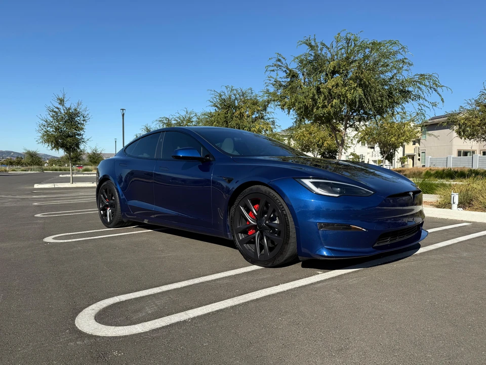 2023 Tesla Model S Plaid - Image 15 of 31