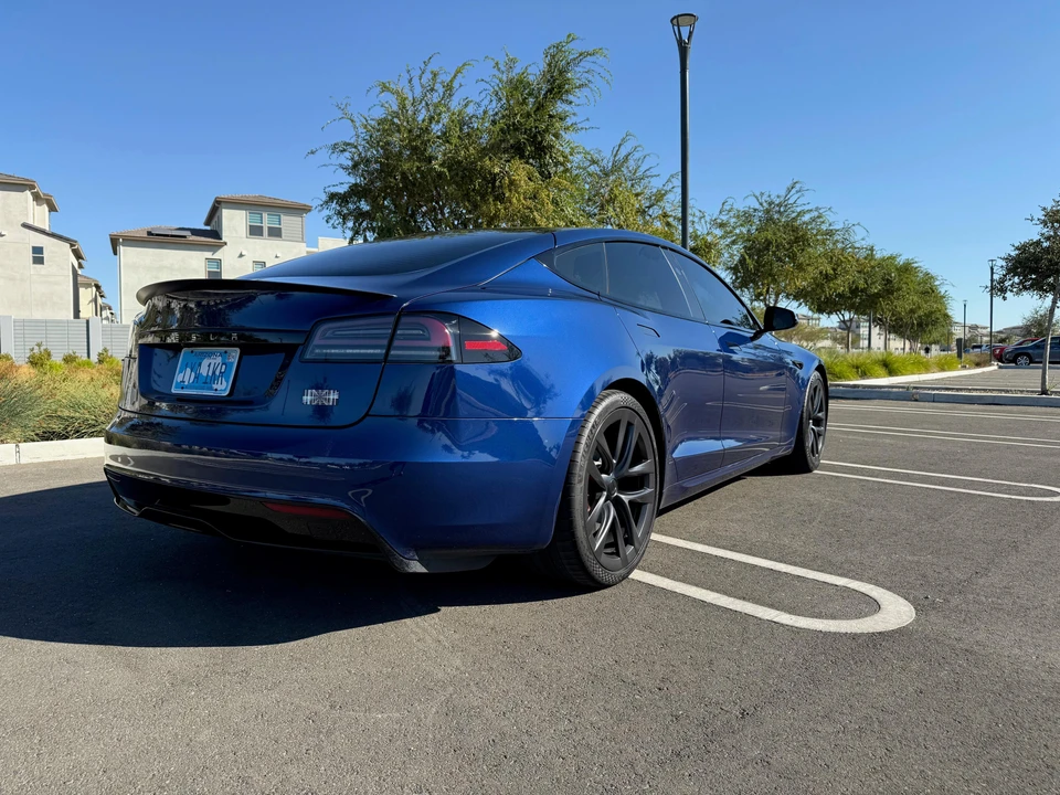 2023 Tesla Model S Plaid - Image 12 of 31