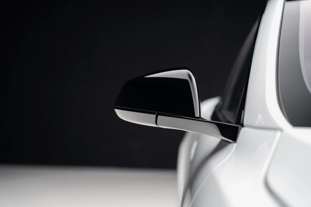 2023 Tesla Model S Plaid - Image 13 of 21