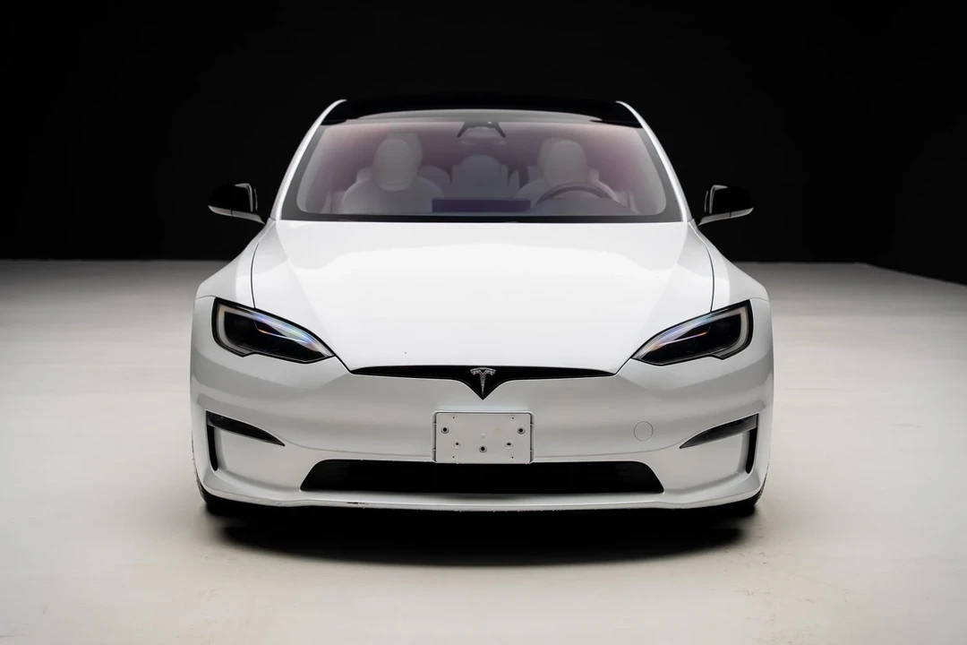 2023 Tesla Model S Plaid - Image 6 of 12