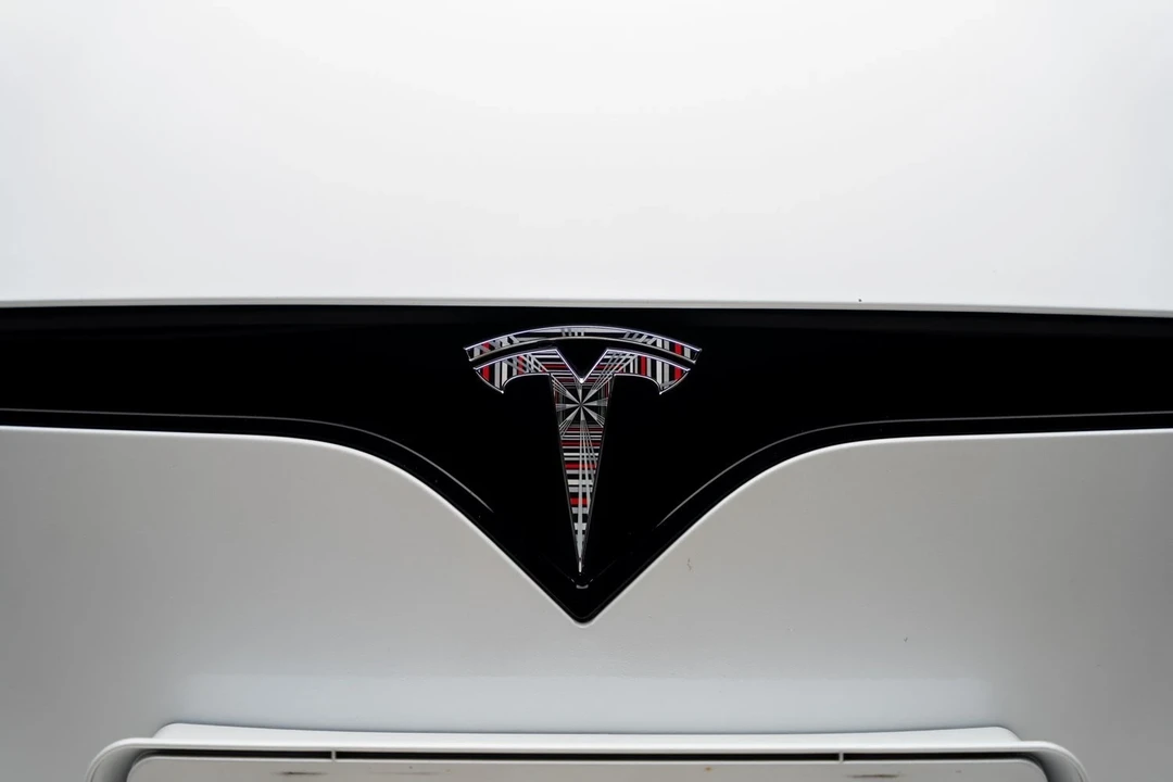 2023 Tesla Model S Plaid - Image 12 of 12