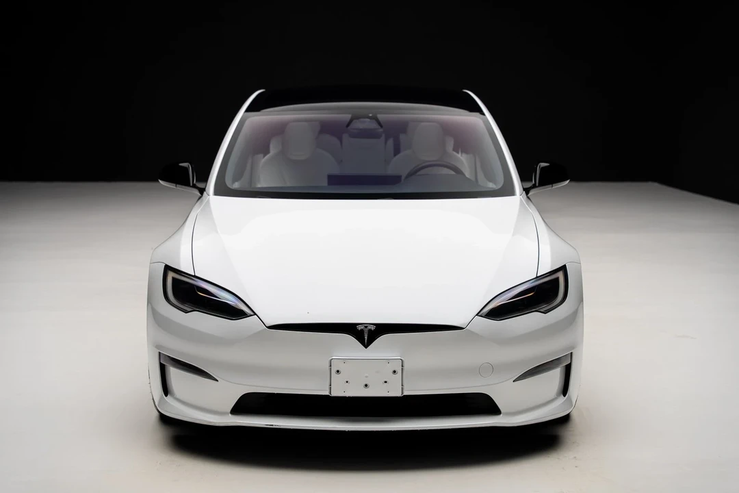 2023 Tesla Model S Plaid - Image 5 of 12