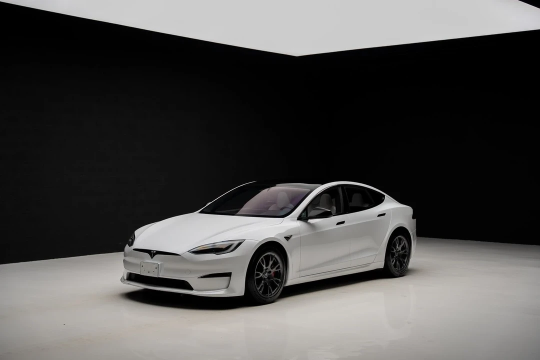 2023 Tesla Model S Plaid - Image 4 of 12