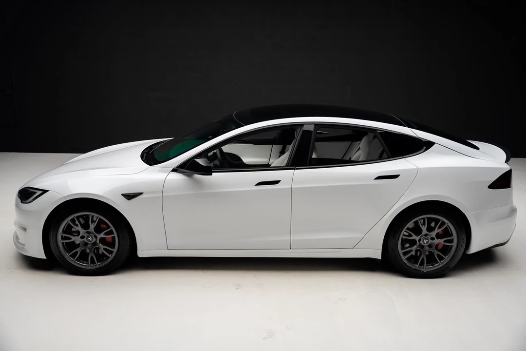 2023 Tesla Model S Plaid - Image 15 of 21