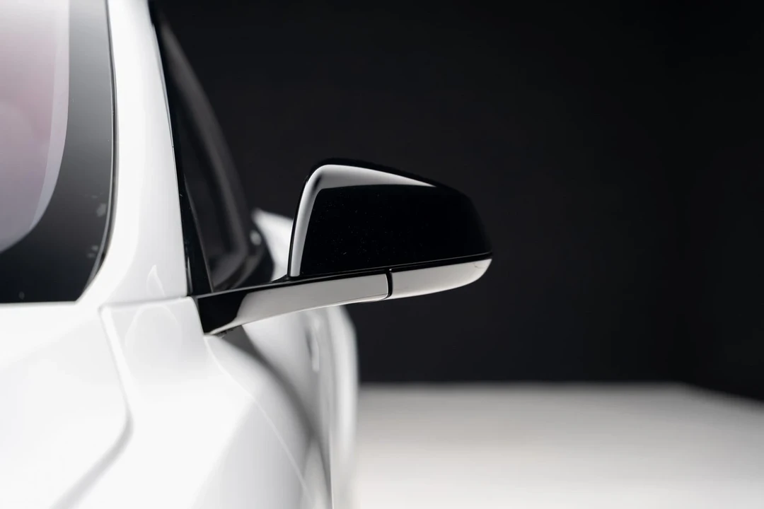 2023 Tesla Model S Plaid - Image 14 of 21