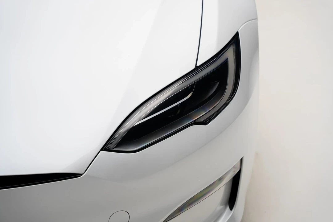 2023 Tesla Model S Plaid - Image 10 of 12