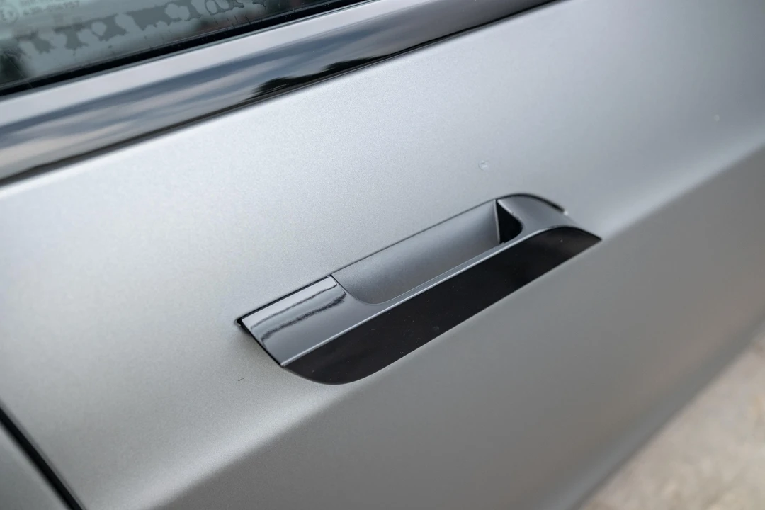 2023 Tesla Model S Plaid - Image 29 of 31