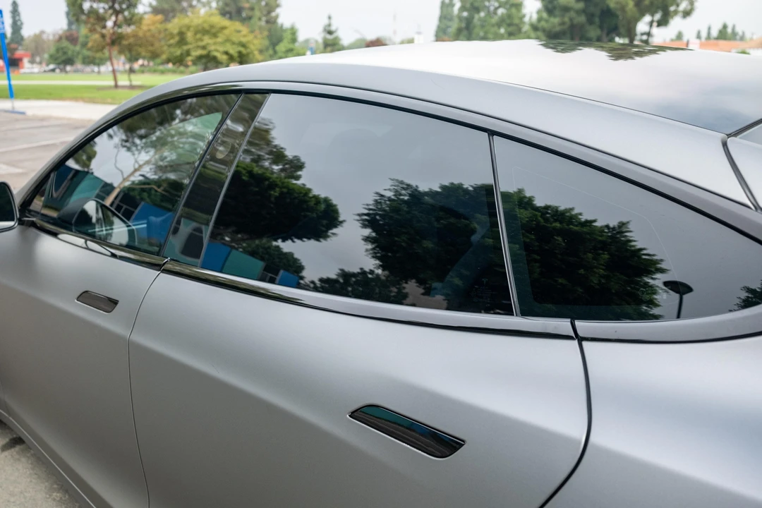 2023 Tesla Model S Plaid - Image 19 of 31