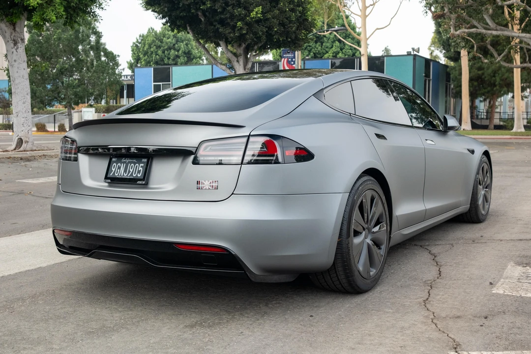 2023 Tesla Model S Plaid - Image 7 of 31