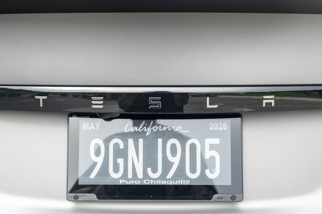 2023 Tesla Model S Plaid - Image 23 of 31