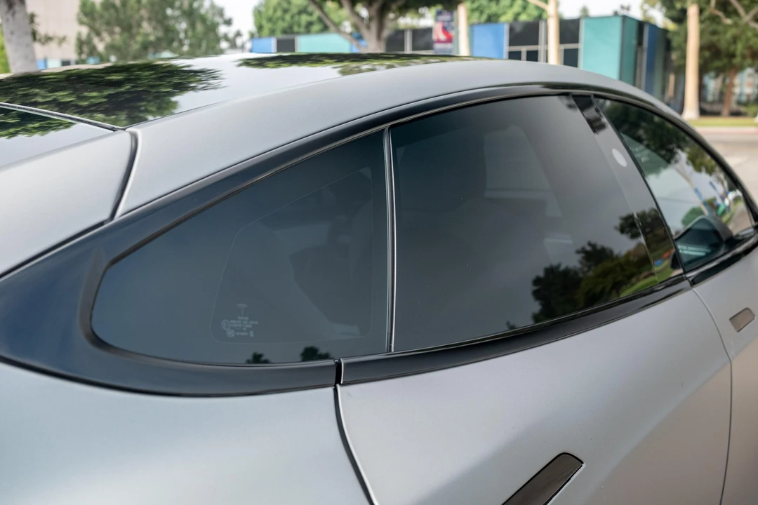 2023 Tesla Model S Plaid - Image 27 of 31