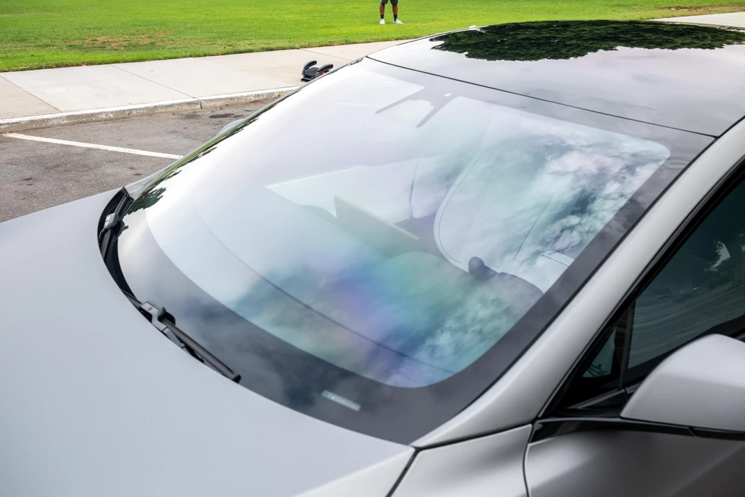 2023 Tesla Model S Plaid - Image 17 of 31