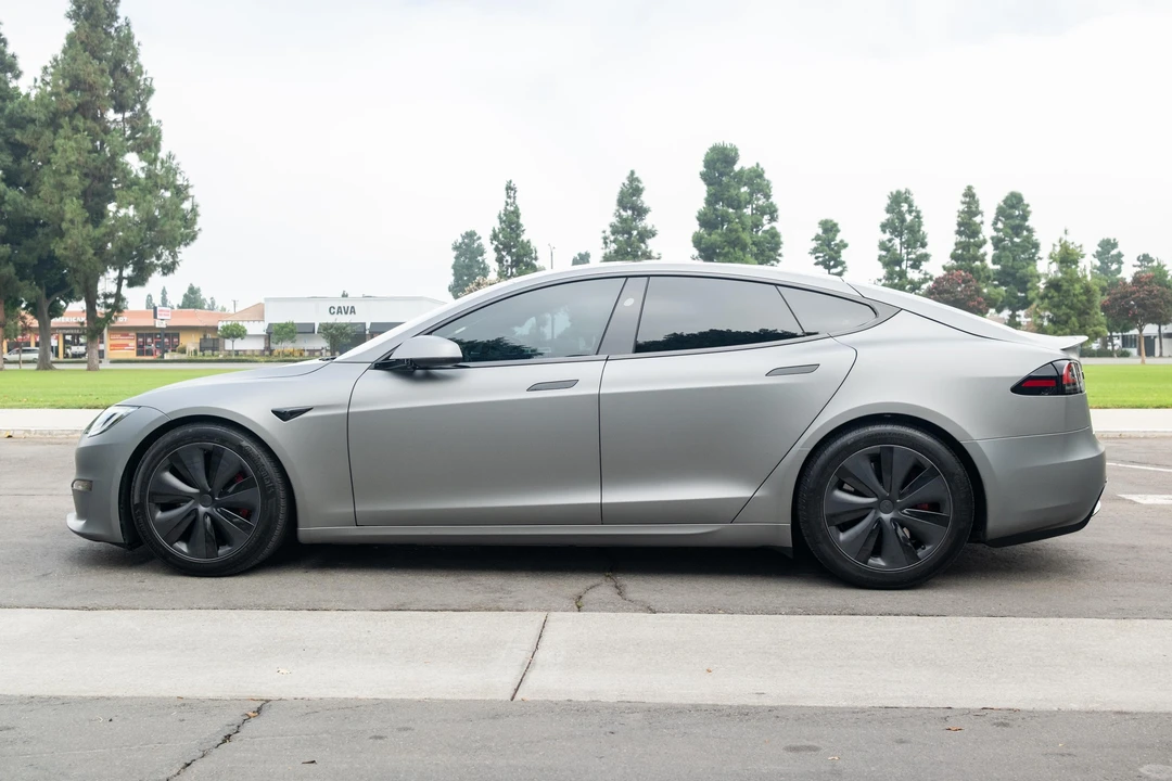 2023 Tesla Model S Plaid - Image 3 of 31