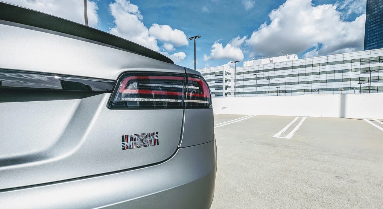 2023 Tesla Model S Plaid - Image 24 of 31