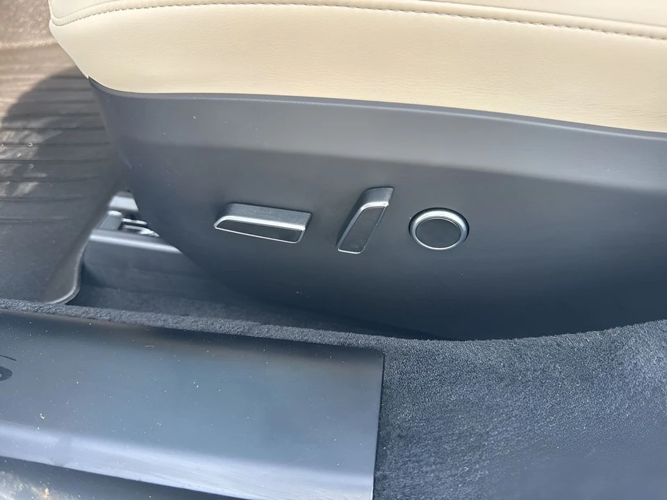 2023 Tesla Model S Plaid - Image 10 of 21