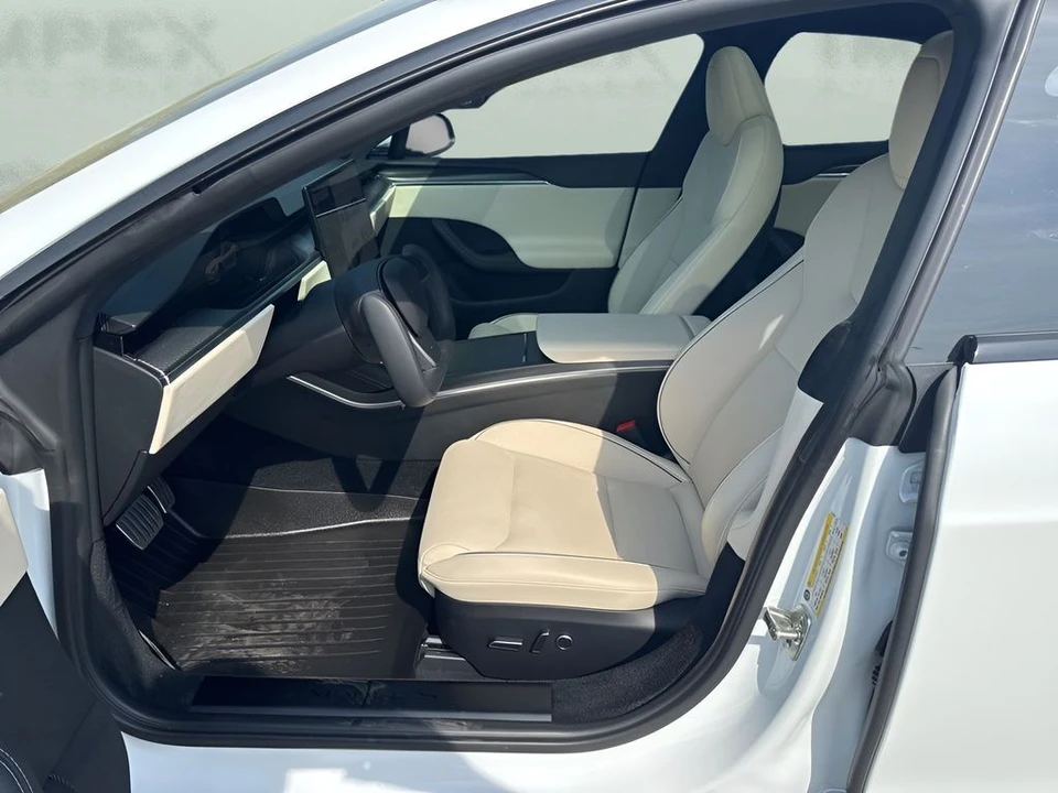 2023 Tesla Model S Plaid - Image 9 of 21