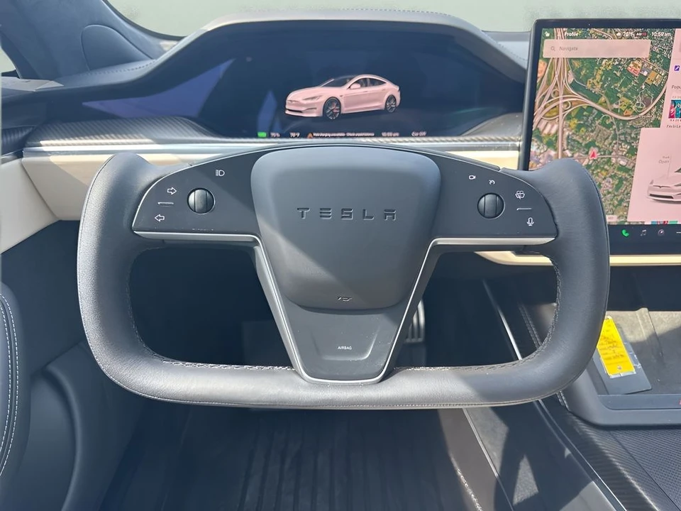 2023 Tesla Model S Plaid - Image 16 of 21