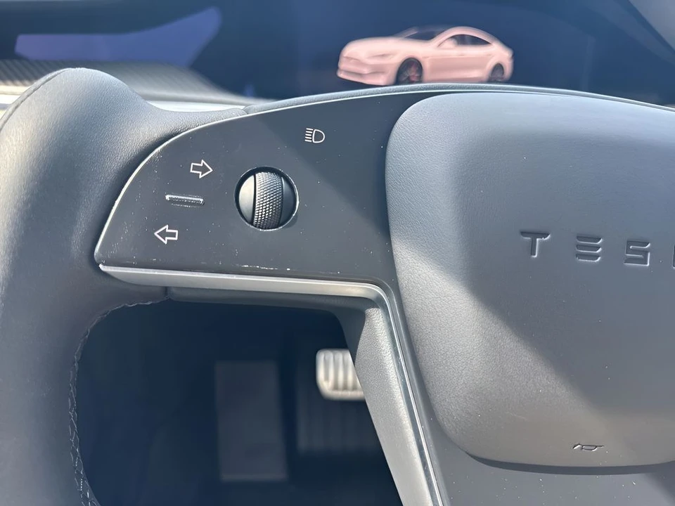 2023 Tesla Model S Plaid - Image 17 of 21