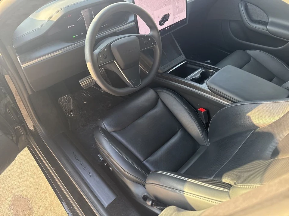 2023 Tesla Model S Plaid - Image 11 of 21