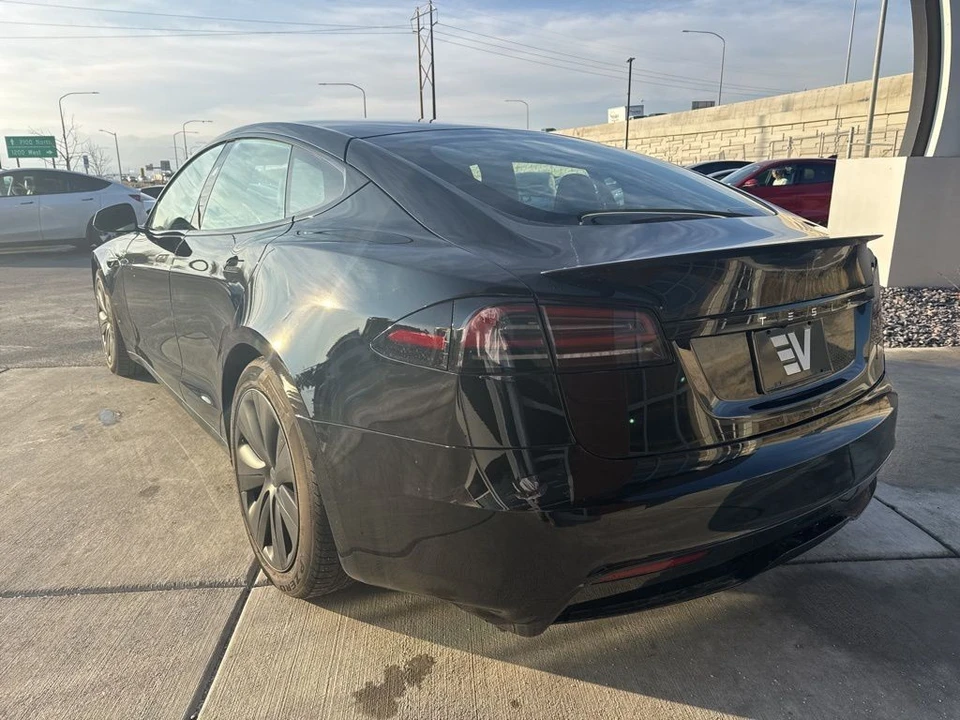 2023 Tesla Model S Plaid - Image 5 of 21