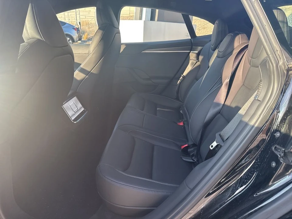 2023 Tesla Model S Plaid - Image 15 of 21
