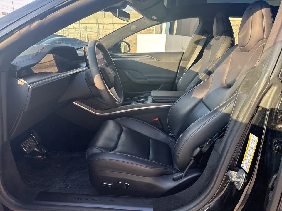 2023 Tesla Model S Plaid - Image 12 of 21