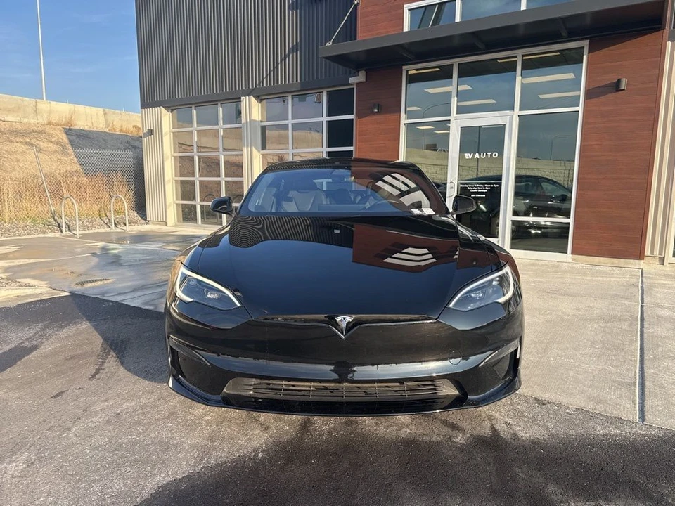 2023 Tesla Model S Plaid - Image 2 of 21