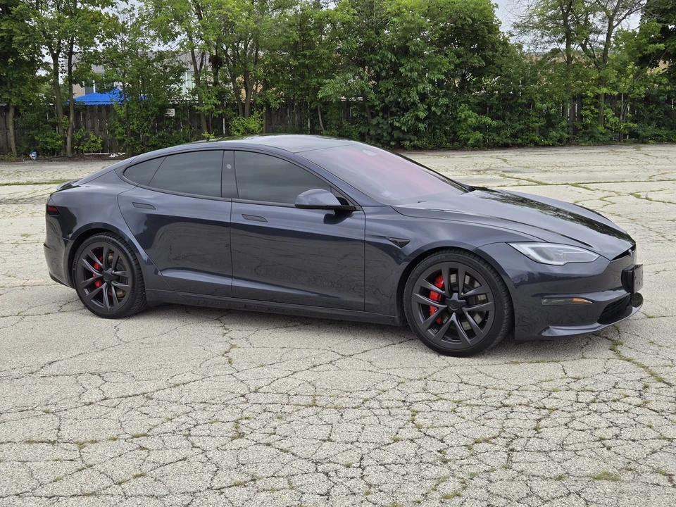 2023 Tesla Model S Plaid - Image 19 of 31