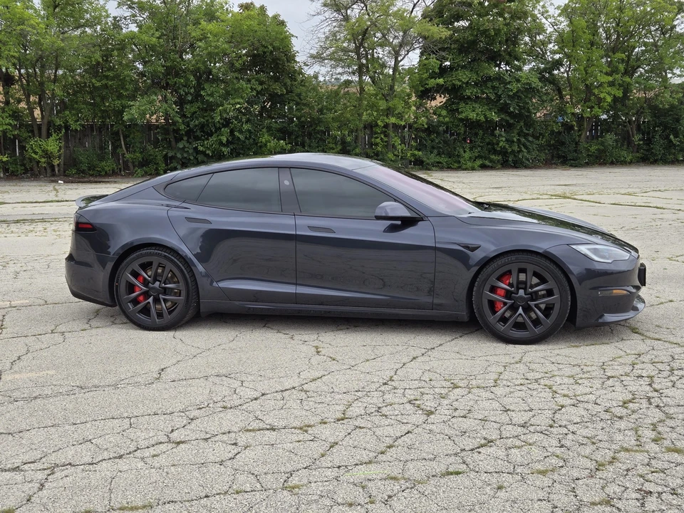 2023 Tesla Model S Plaid - Image 18 of 31