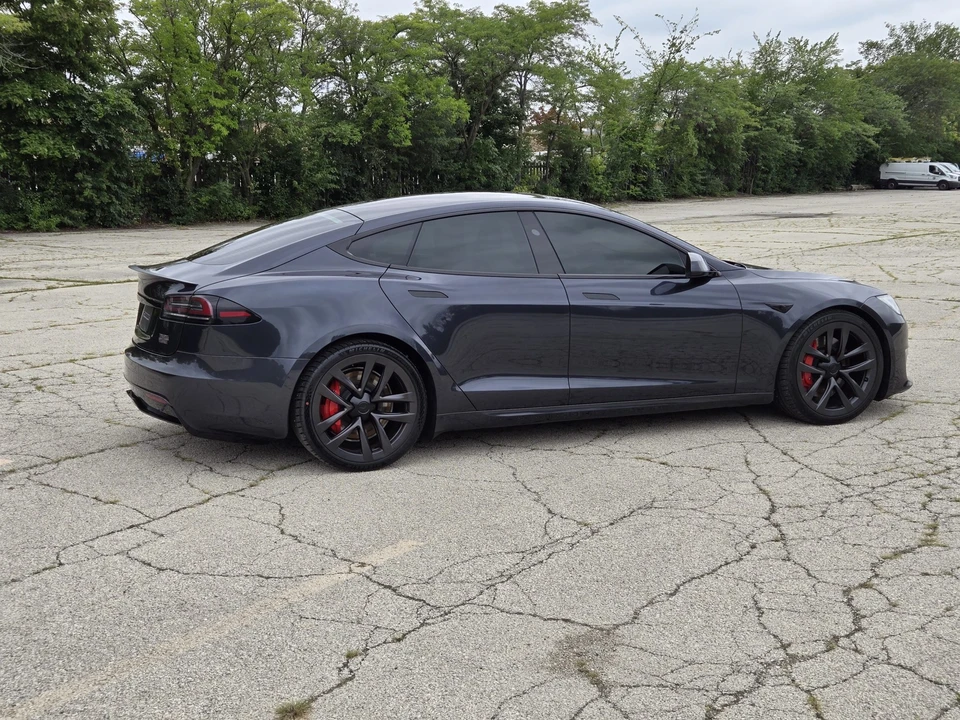 2023 Tesla Model S Plaid - Image 16 of 31