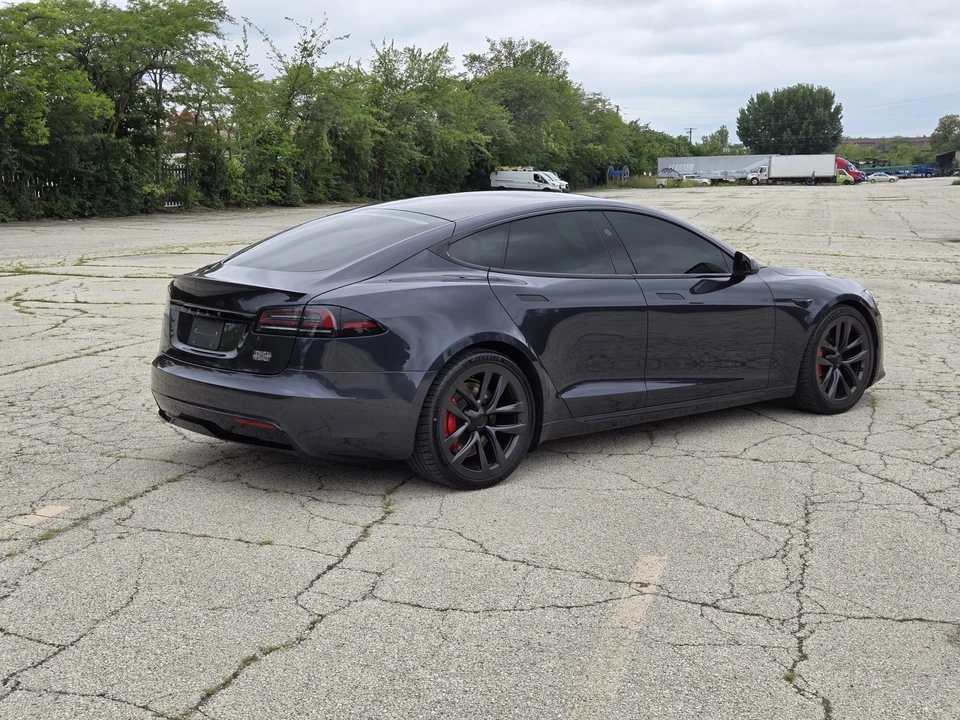 2023 Tesla Model S Plaid - Image 15 of 31