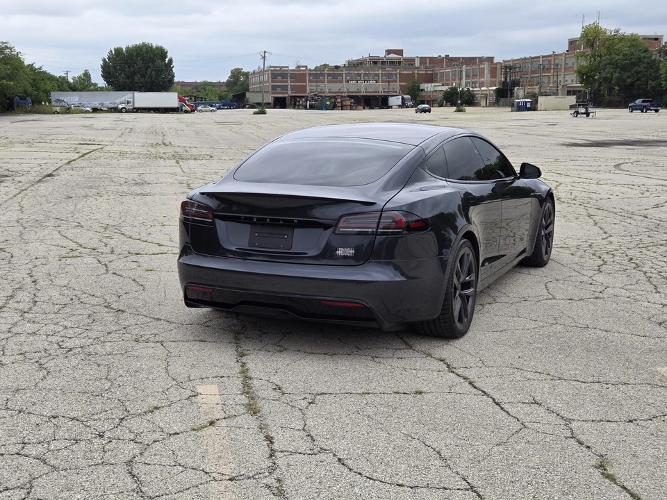 2023 Tesla Model S Plaid - Image 13 of 31