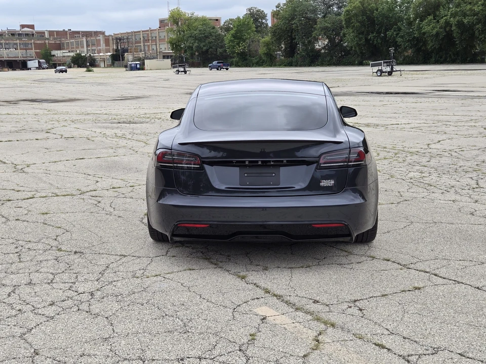 2023 Tesla Model S Plaid - Image 12 of 31