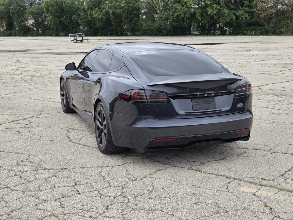2023 Tesla Model S Plaid - Image 11 of 31