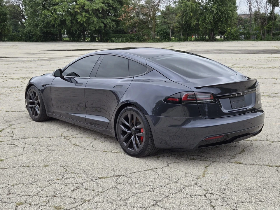 2023 Tesla Model S Plaid - Image 10 of 31