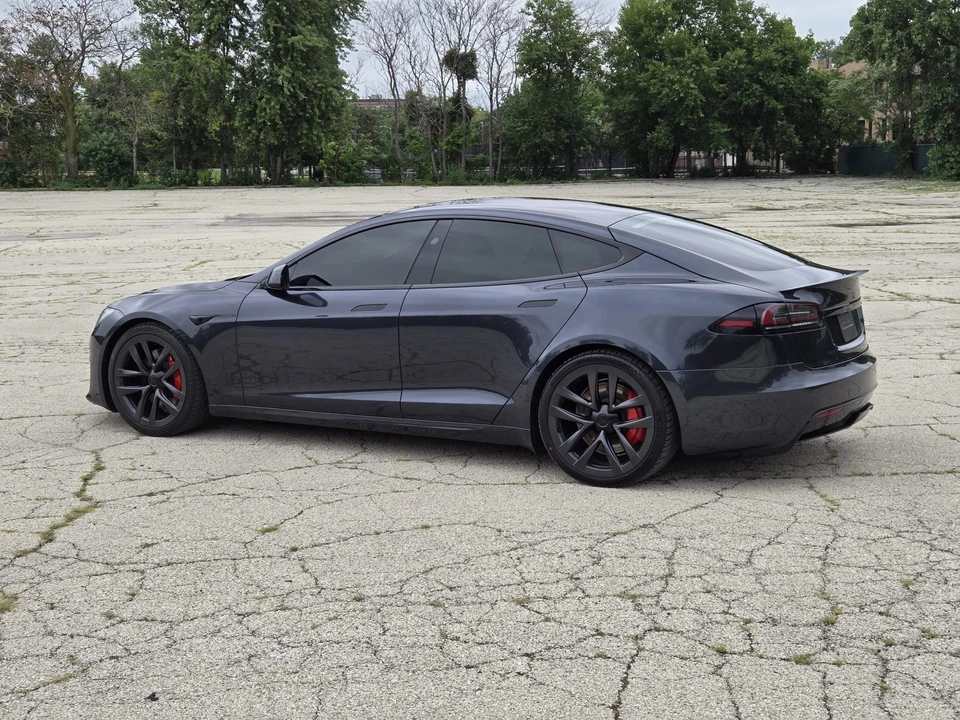 2023 Tesla Model S Plaid - Image 9 of 31