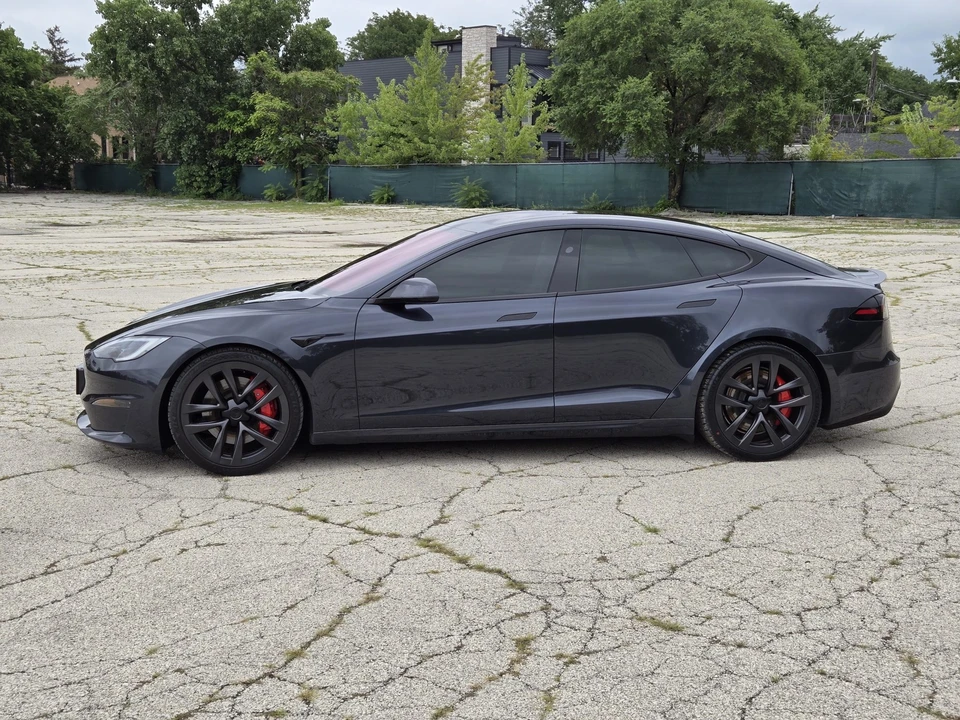 2023 Tesla Model S Plaid - Image 7 of 31