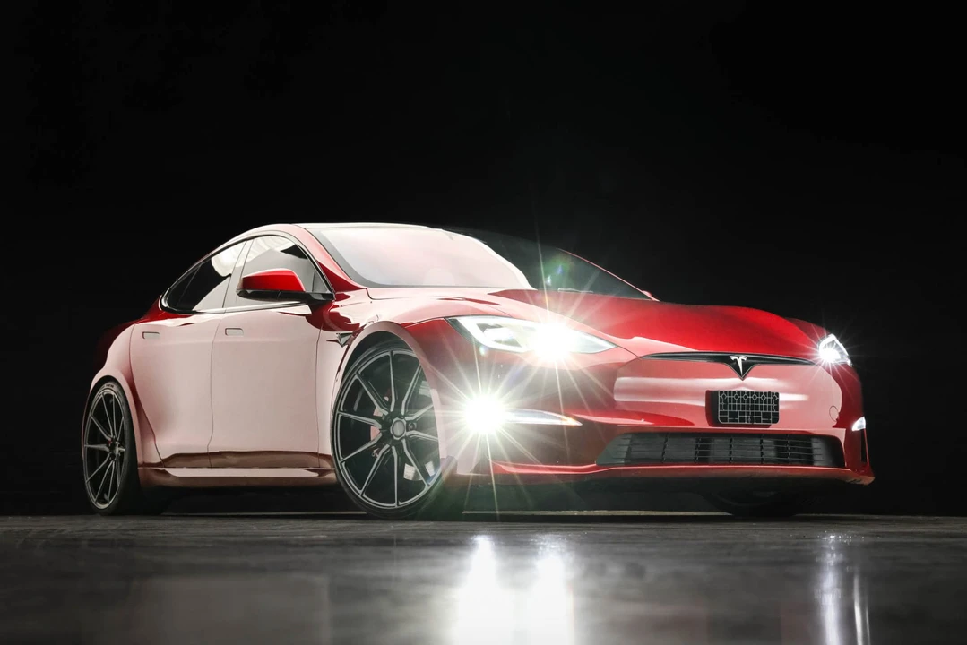 2023 Tesla Model S Plaid - Image 19 of 31