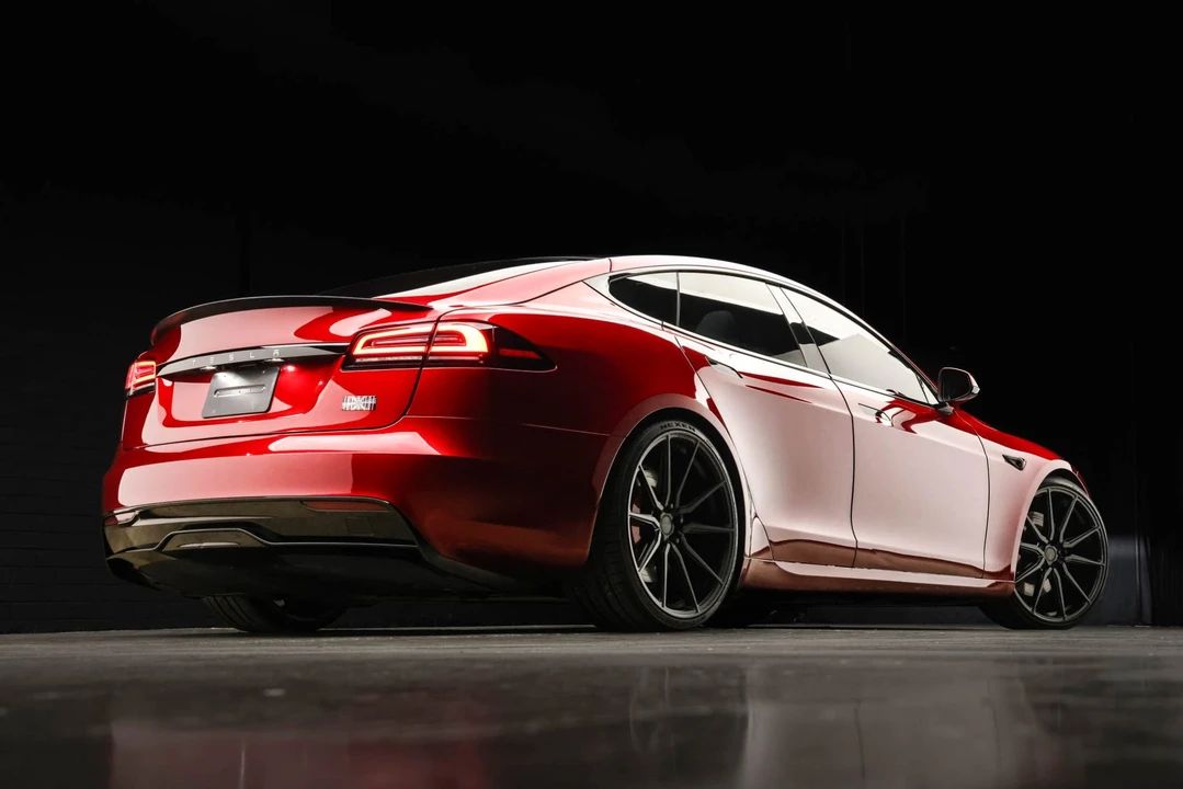 2023 Tesla Model S Plaid - Image 28 of 31