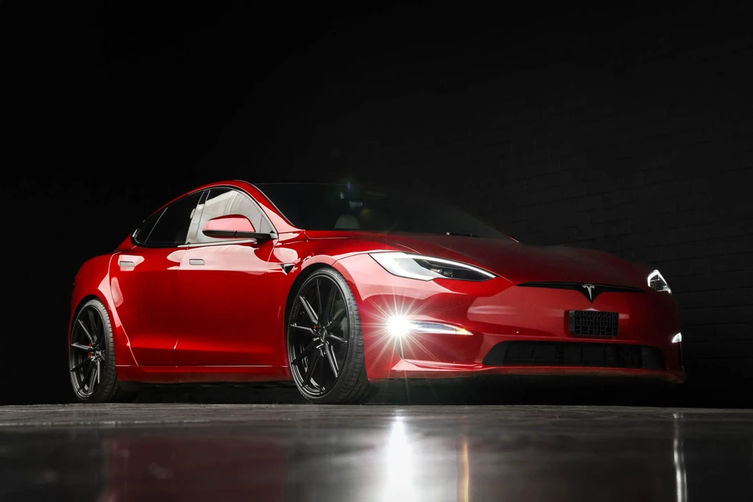2023 Tesla Model S Plaid - Image 20 of 31
