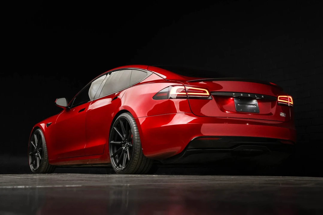 2023 Tesla Model S Plaid - Image 31 of 31
