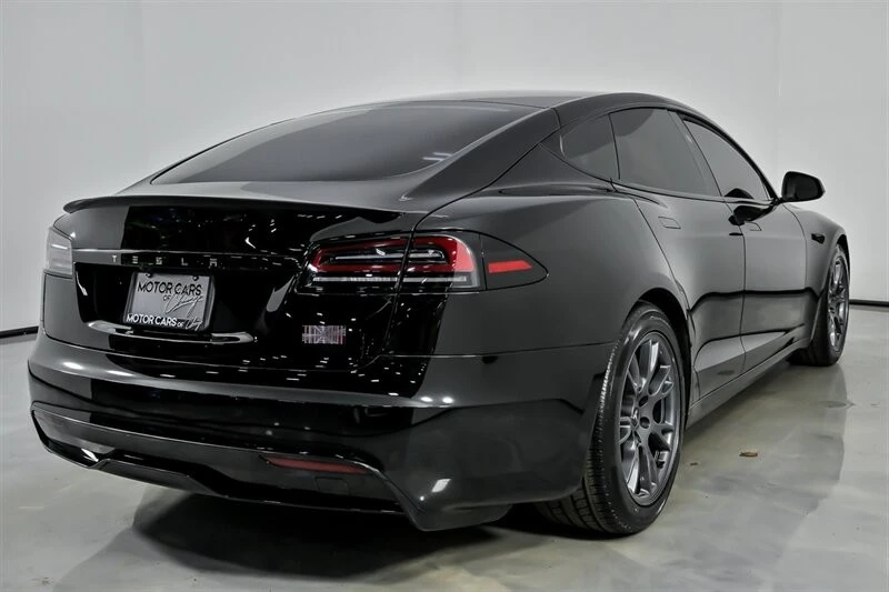 2023 Tesla Model S Plaid - Image 12 of 21
