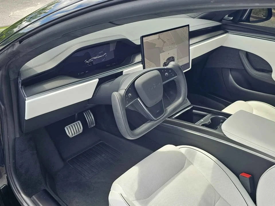 2023 Tesla Model S Plaid - Image 11 of 20