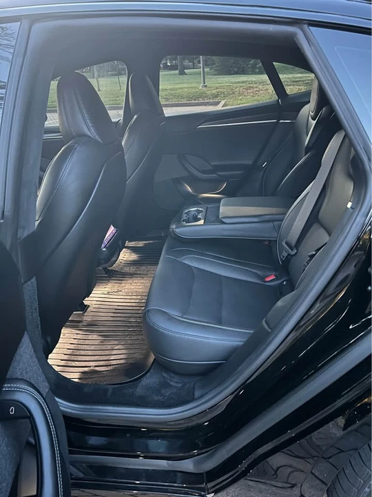 2023 Tesla Model S Plaid - Image 6 of 10