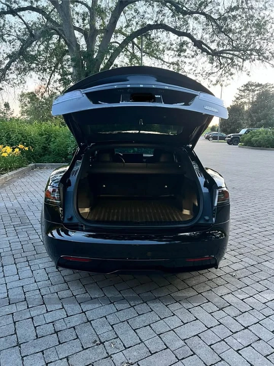 2023 Tesla Model S Plaid - Image 3 of 10